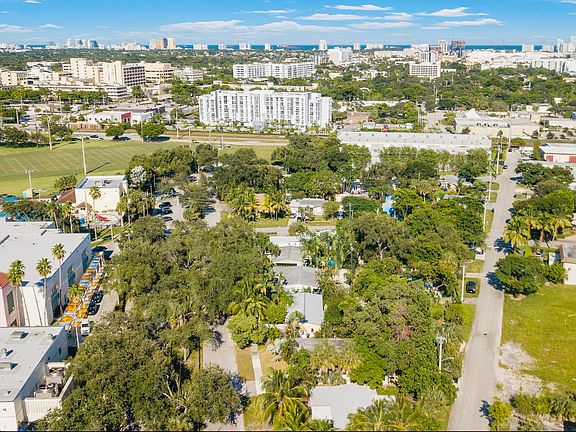 3rd image of 304 W Park Drive