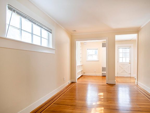 3rd image of 2351 Jackson St APT 10