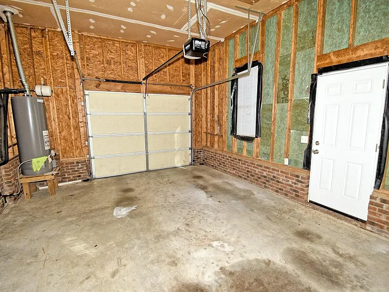 239 Tillamook Dr — Photo 32