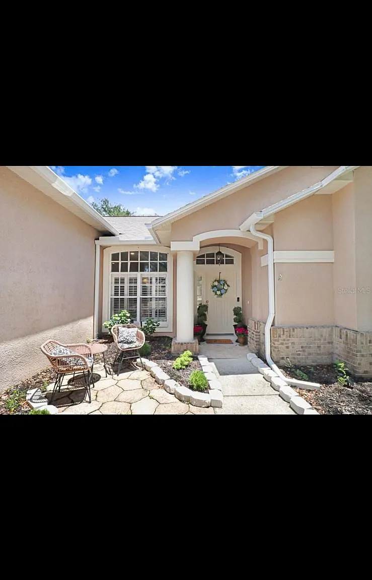4 bed, 2873 sqft, $1,400 — Photo 2