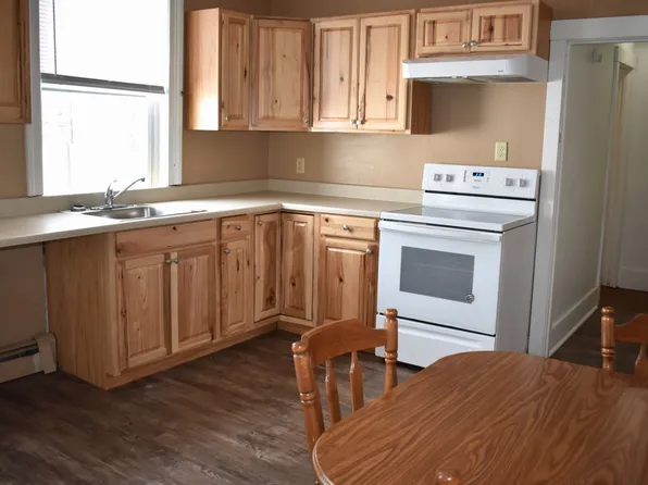 37 1/2 S 6th St, Indiana, PA 15701