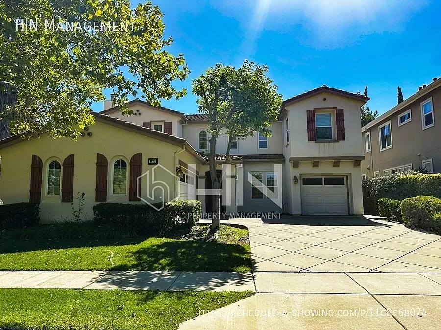 5 bed, 4.0 bath, 3265 sqft, $6,350 — Photo 2