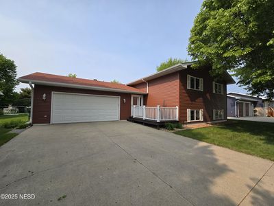 2101 12th Ave NE, Watertown, SD, 57201