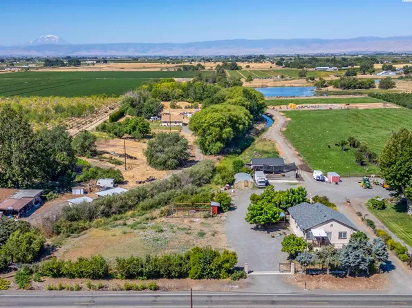 1180 S Wapato Rd, Wapato, WA 98951