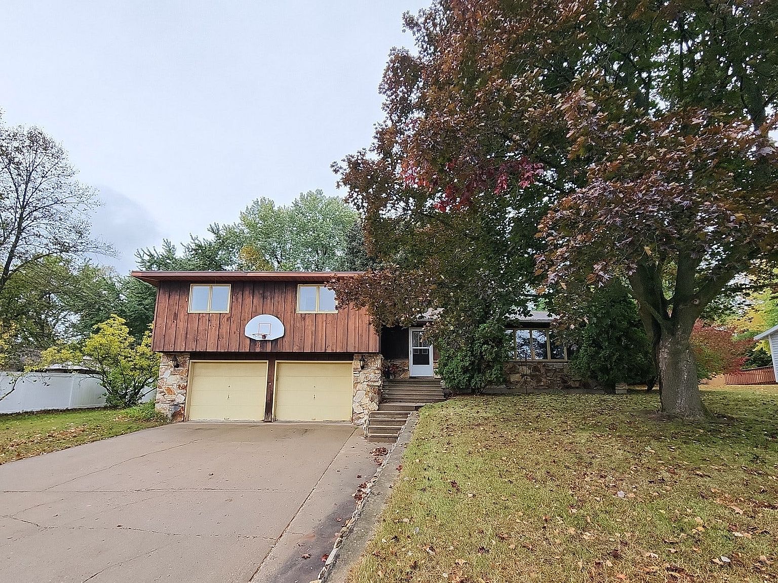 129 S Hillside Ave, Oconto Falls, WI 54154 Zillow