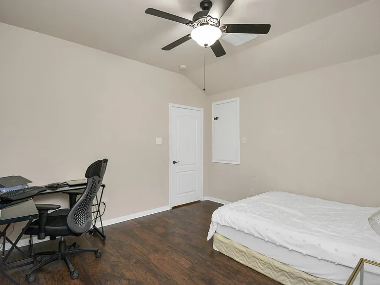 17510 Woodfalls Ln — Photo 37