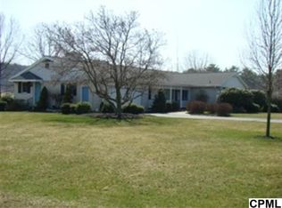 163 Oak Grove Rd, Pine Grove, PA 17963