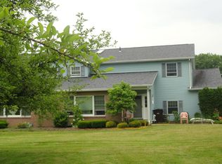 727 Rollinson Rd, Hermitage, PA 16148