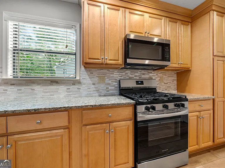 503 Waterwood Bnd — Photo 10