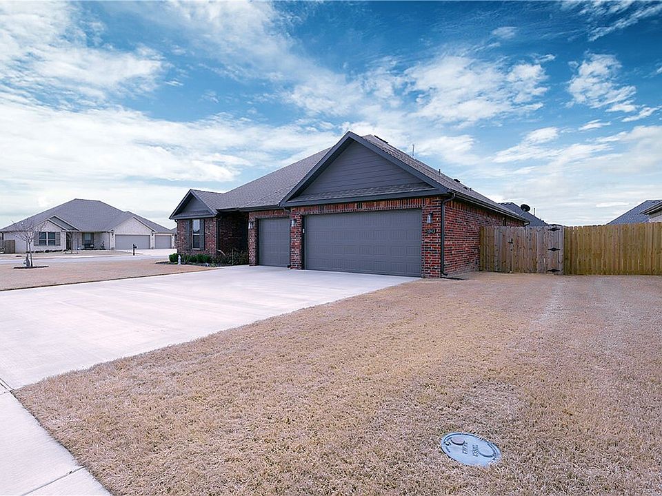 1043 Ruscello Ave, Springdale, AR 72762 Zillow