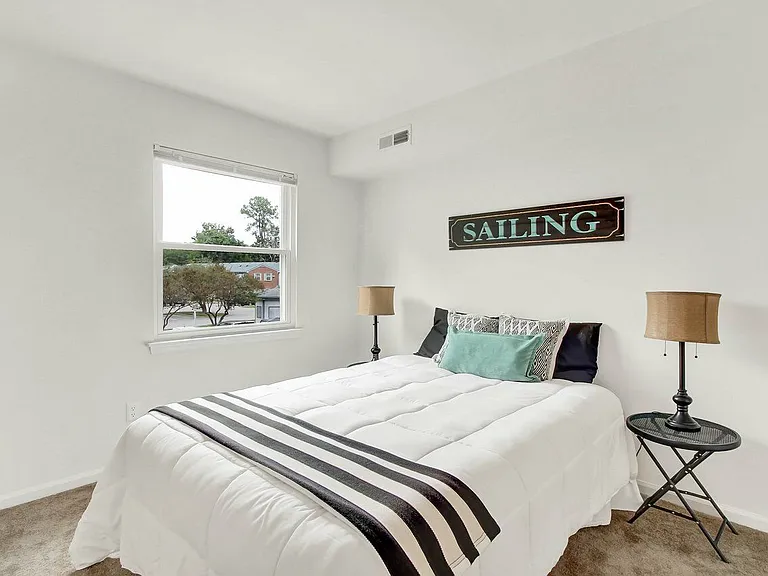 Kings Grant Landing — Photo 26