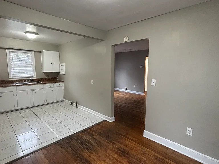 899 Chatwood St — Photo 8