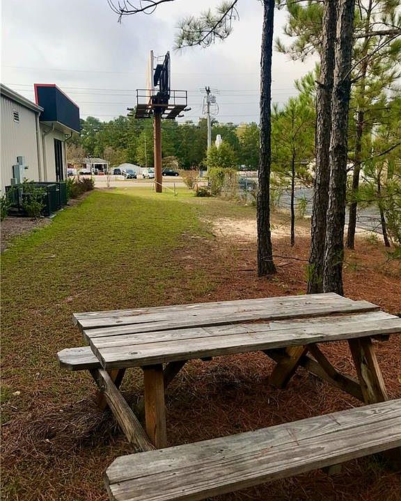 1st image of Pamalee Dr