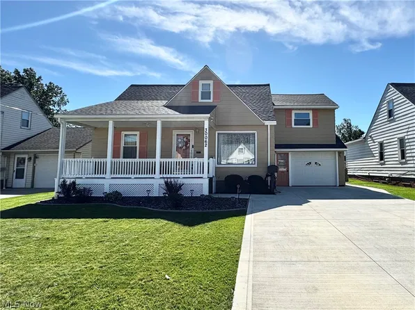 30062 Frank Dr, Wickliffe, OH 44092