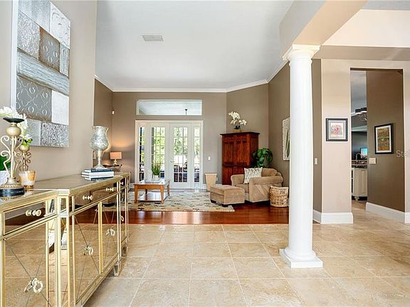 3rd image of 12224 Treetop Ct