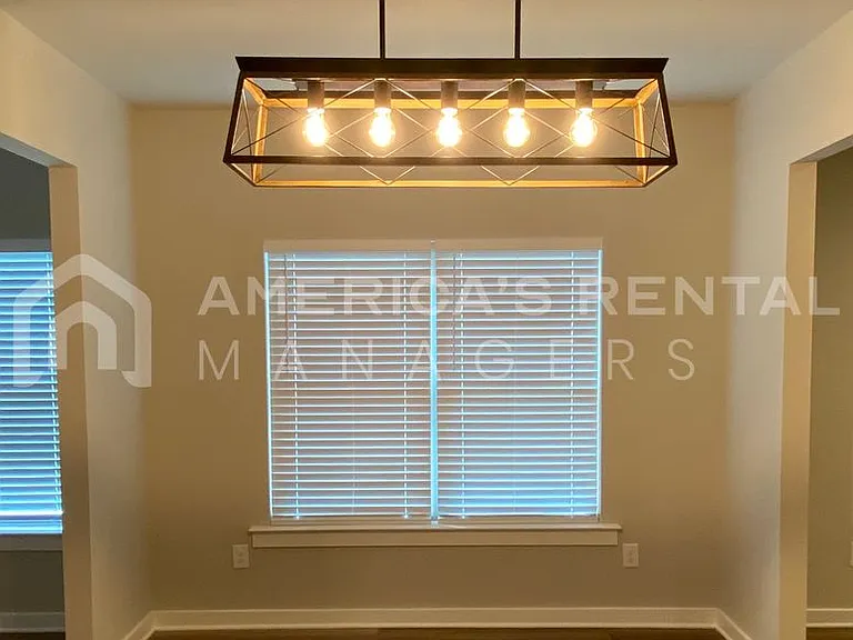 285 Avalon Way — Photo 5