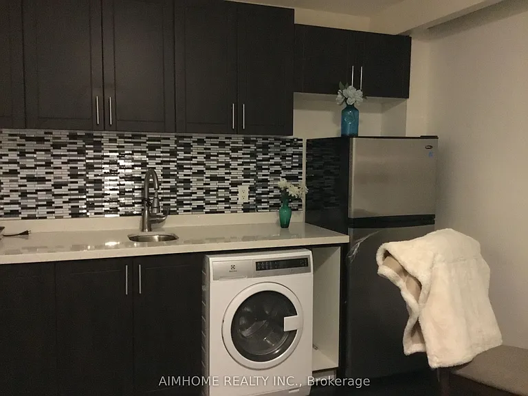 68 Claver Ave — Photo 6