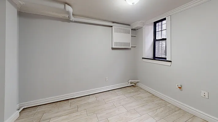 Rented by Bond New York | media 7