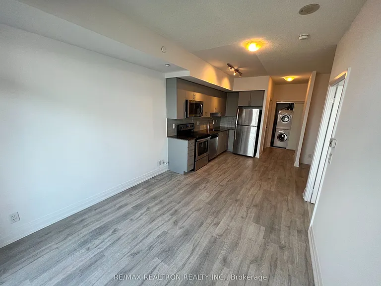 7890 Bathurst St #2008 — Photo 10