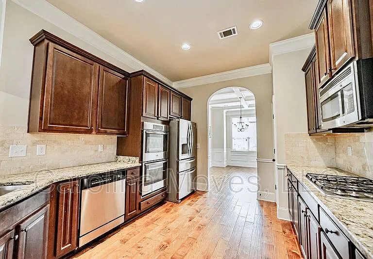 200 Sunnybrook Ln — Photo 4