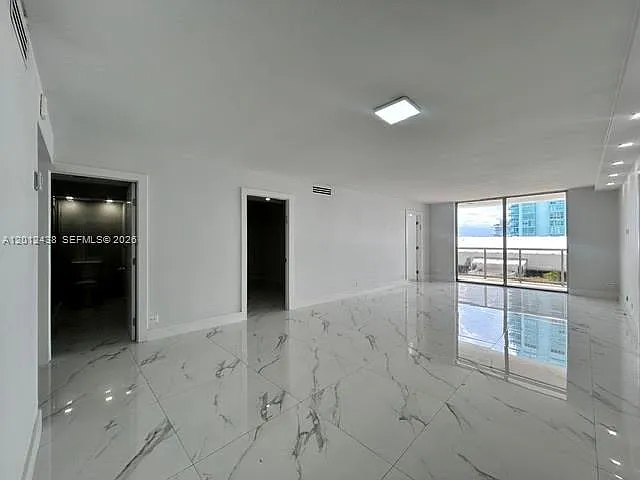 6039 Collins Ave #1033 — Photo 3