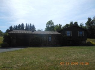 246 Woodside Ln, Duncansville, PA 16635
