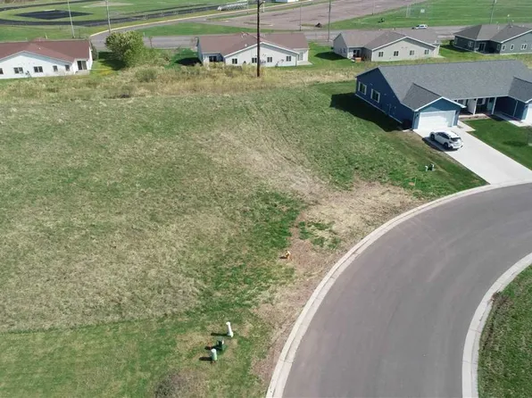 28 Spartan Circle Dr, Superior, WI 54880