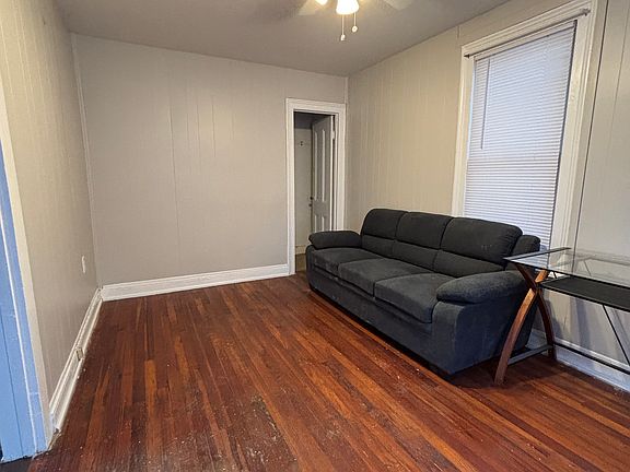 3rd image of 18 1/2 Seminary Ave #1