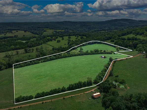 Madison 3100 Rd, Huntsville, AR 72740