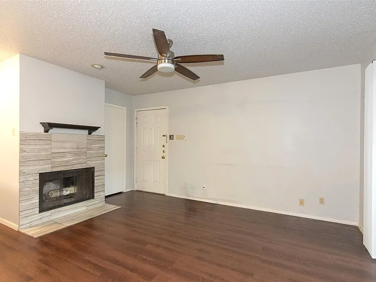 3115 Helms St #106 — Photo 9
