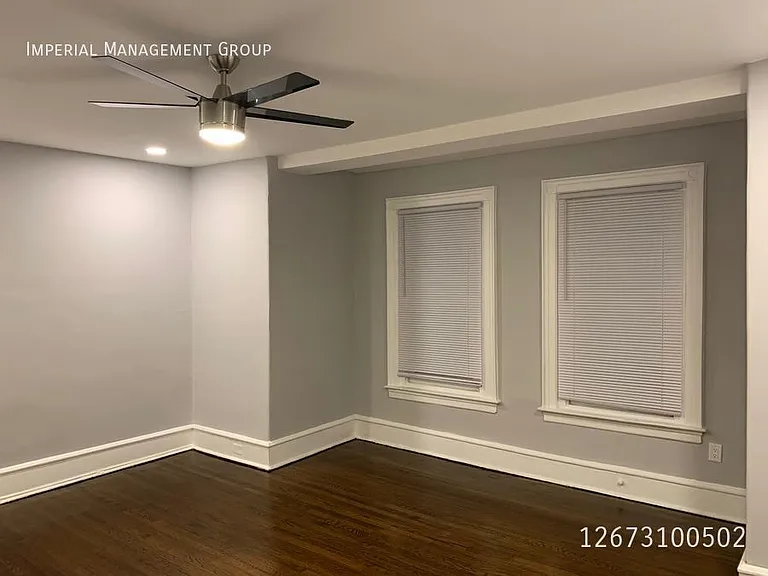 536 W King St #B6 — Photo 28