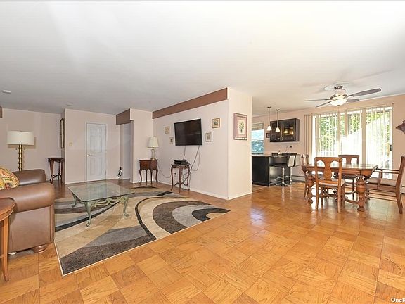 5th image of 101 Lincoln Ave APT 1J