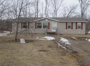 32348 Covey Rd, Colon, MI 49040