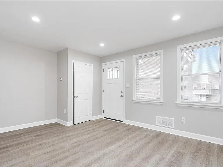 7137 Eastbrook Ave — Photo 27