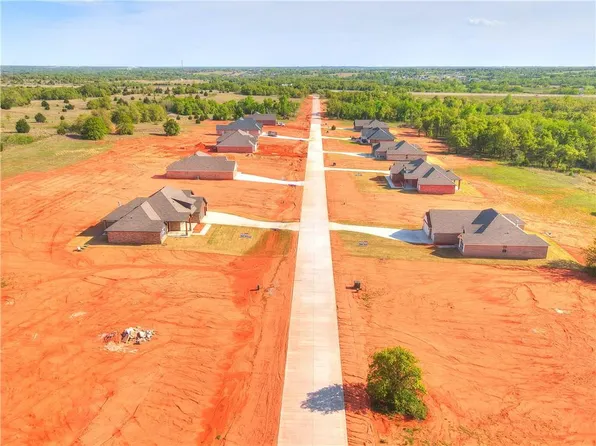 1249 Layla Ln #13, Blanchard, OK 73010