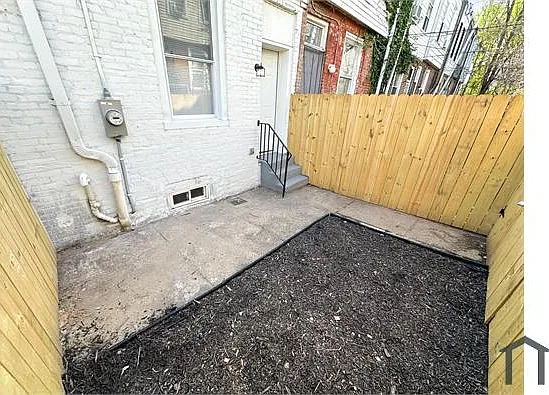 2153 W Grange Ave — Photo 14