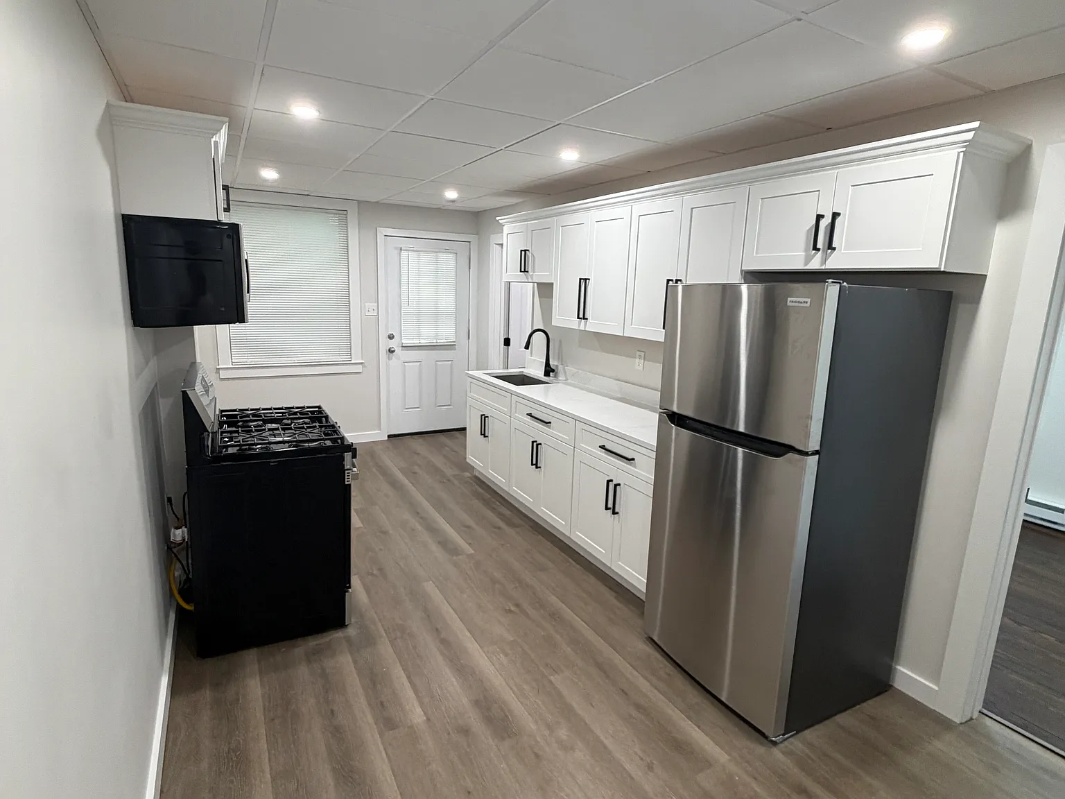 3 bed, 925 sqft, $1,750 — Photo 3