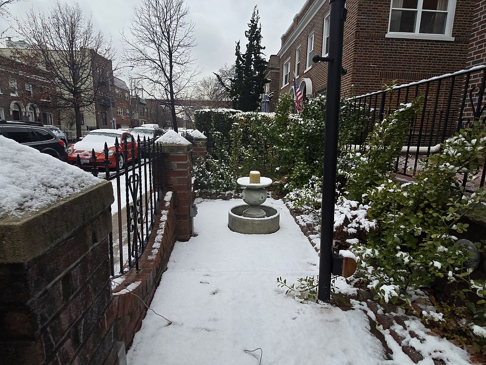1st image of 2162 24th St #1