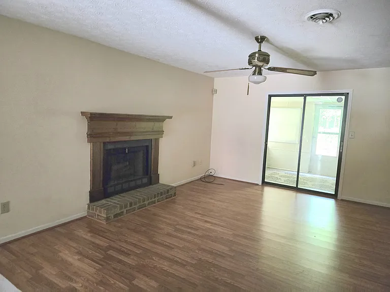 635 Huntington Rd #303 — Photo 6
