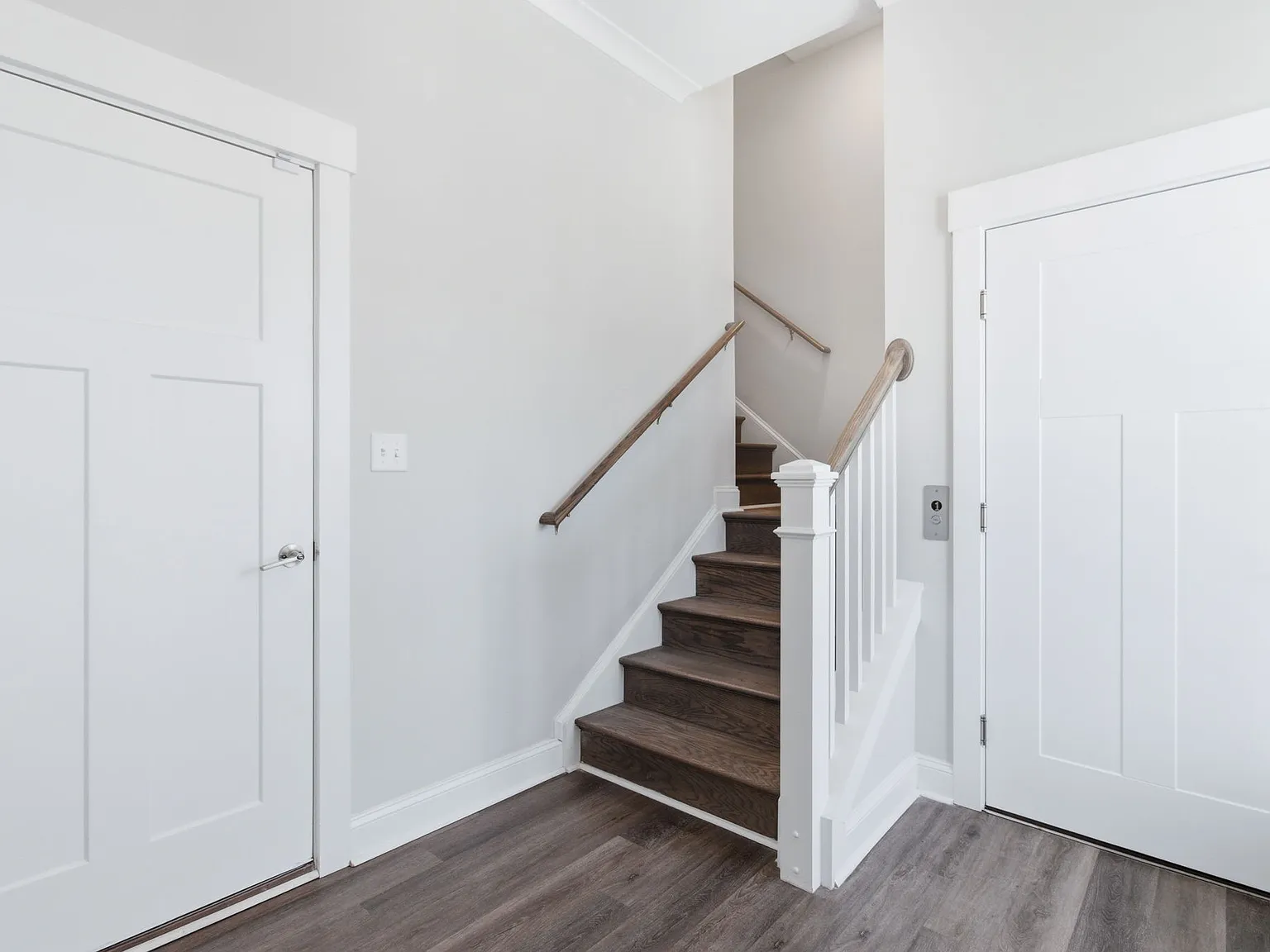 3 bed, 3.5 bath, 2600 sqft, $4,000 — Photo 4