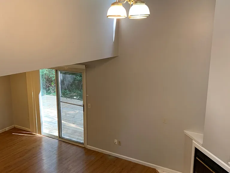 1742 Nestlewood Ln — Photo 12