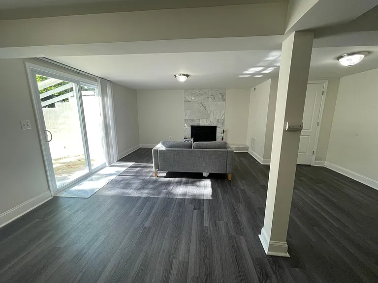 7901 Locust Ln — Photo 7