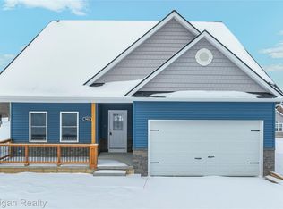 7453 Village Ct, Davisburg, MI 48350