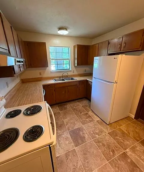 3339 Trafalgar Sq #A — Photo 4