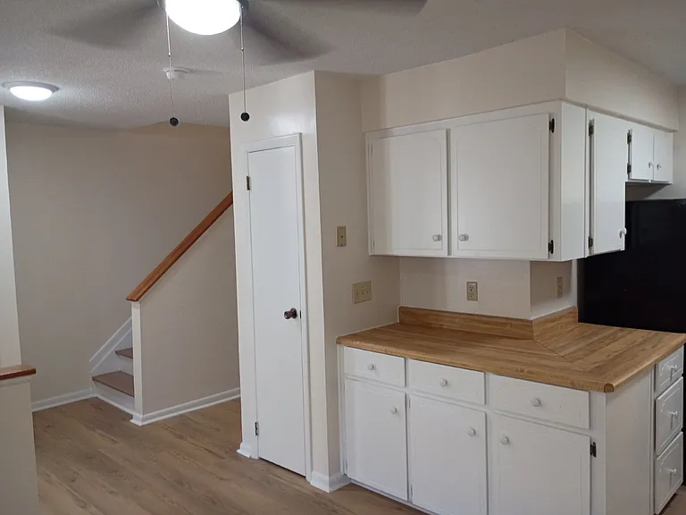 912 Pineland Ave #51 — Photo 6