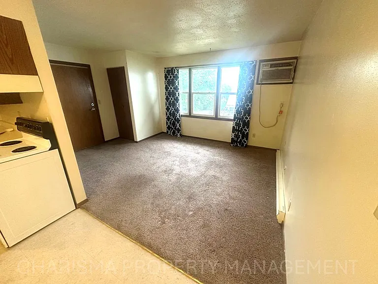 Garretson Apartments III A — Photo 16