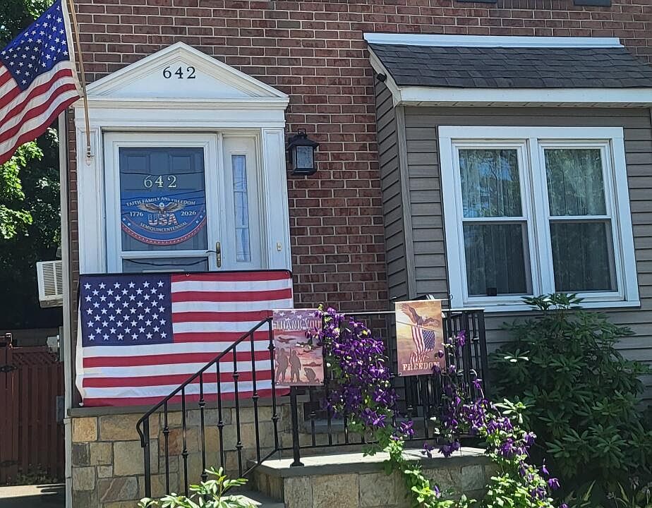 2nd image of 642 Castleton Ave
