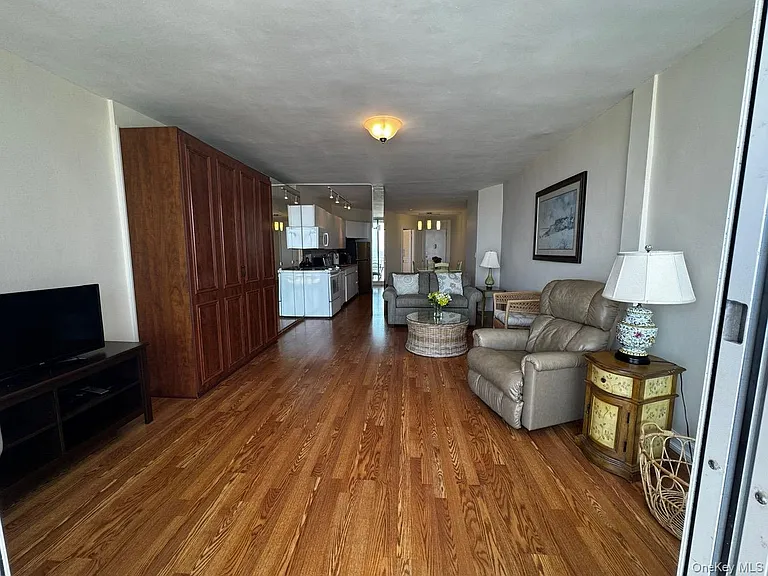 830 Shore Rd #4M — Photo 5