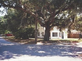 201 10th St SW, Largo, FL 33770