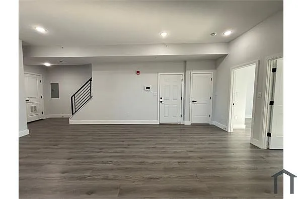 Building Photo - 1003 W Dauphin St #4